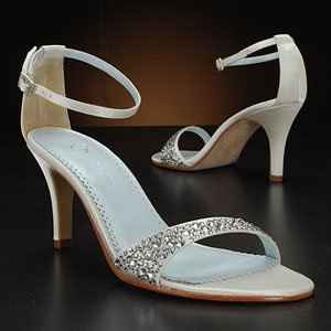 High heels vs. Flipflops