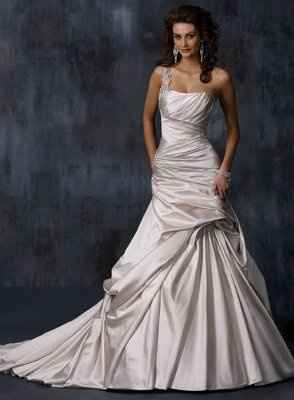 How many wedding dress do u have?