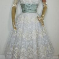 WR-Any girls changing into a 2nd dress for reception