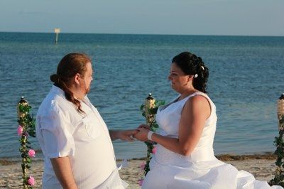 Married... finally PICS!!