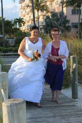 Married... finally PICS!!