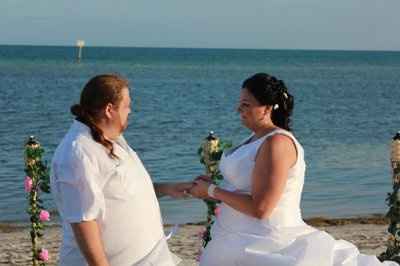 Married... finally PICS!!