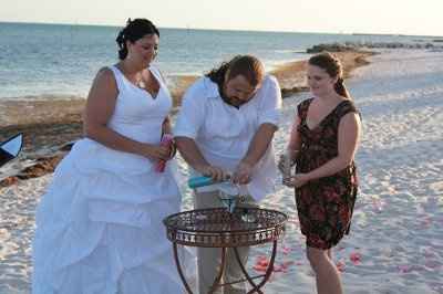 Married... finally PICS!!