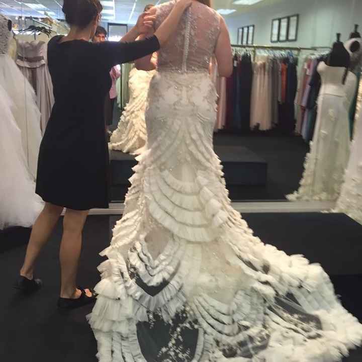 SHOW ME YOUR DRESSES!