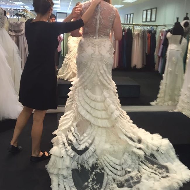 SHOW ME YOUR DRESSES!