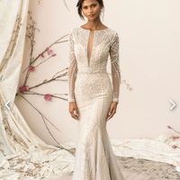 What kind of flowers with my nude & silver dress? - 1