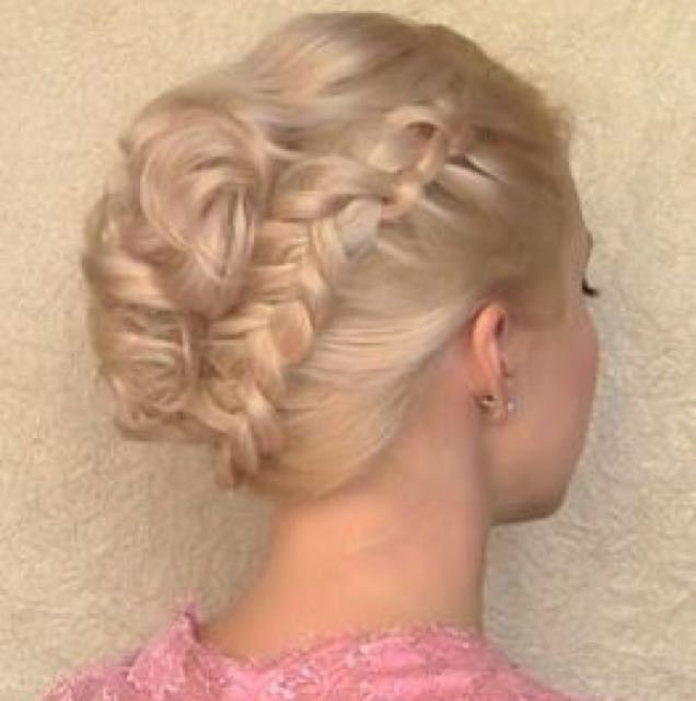 Let me see your wedding day hair!