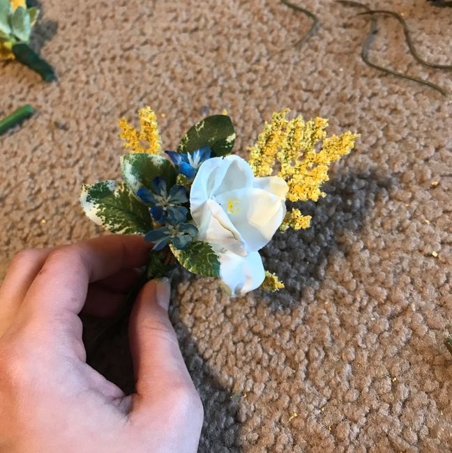 DIY wedding boutonniere