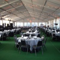 Outdoor wedding in December: ideas for heat & shelter