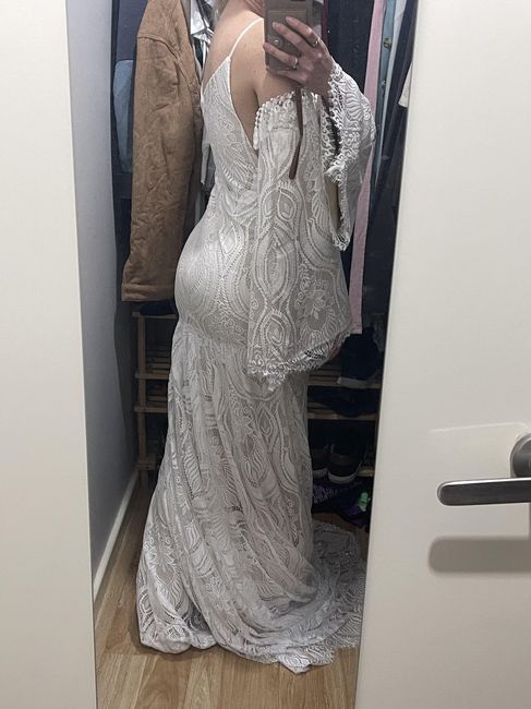 Let's hear it for the discount and secondhand dresses! 3