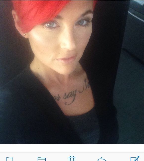 MAKE UP BITCHES