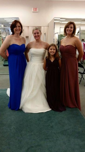 Gowns & Brides