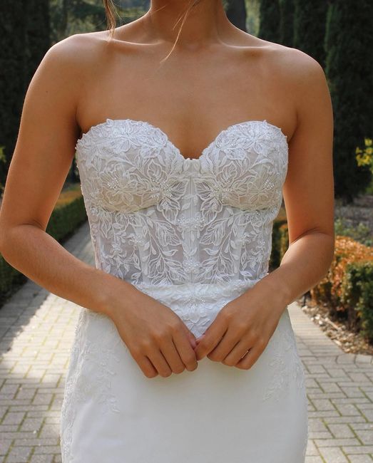 How to sell a Wedding dress 3