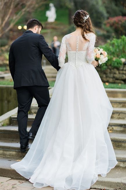 How many dresses did you try on before saying "yes?" 3
