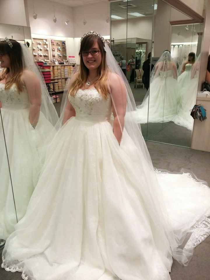 i love dress shopping! - 1