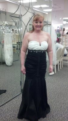 SHOW ME PICS OF YOU IN YOUR DRESS!!