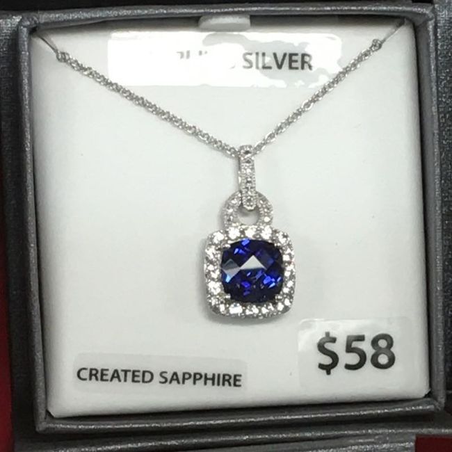 What type of necklace can I use for my sweetheart shape wedding dress