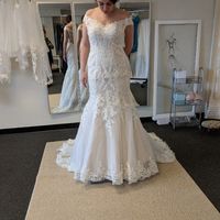 Does your wedding dress have lace, beading, or both? - 1