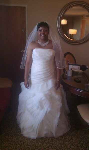 Is anyone else wearing a Vera Wang dress?