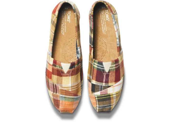 Excited! FH and I just ordered our Toms for the reception. Also, FYI free shipping and referral prog