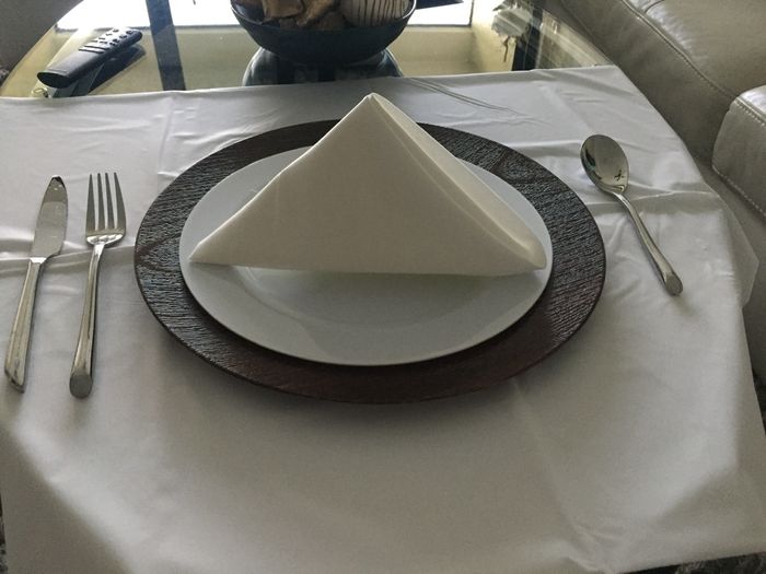 Plastic dinnerware for BBQ Beach reception, tacky or no? 1