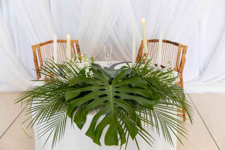 i Diy'ed Tropical Florals for My Wedding - 4