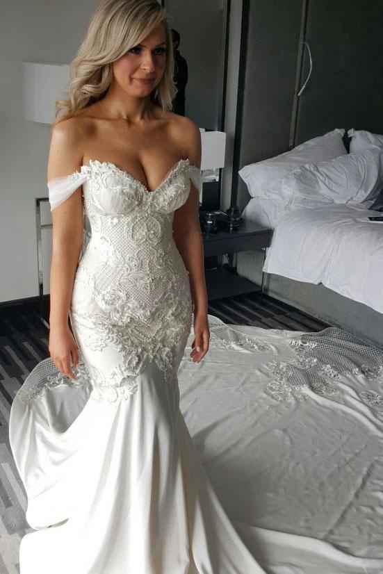 Please help! i need help finding this dress at a legit shop or site! 1