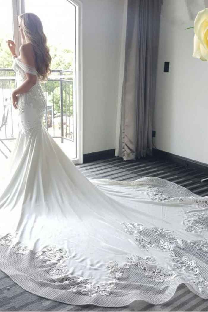 Please help! i need help finding this dress at a legit shop or site! 5
