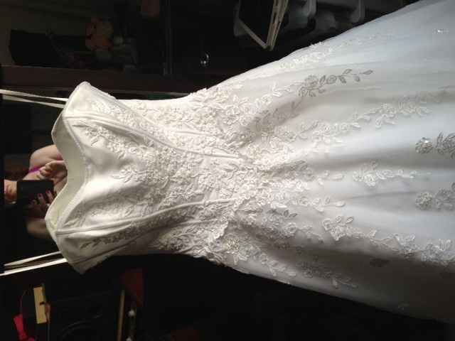 Looking for very tight budget or needy Bride