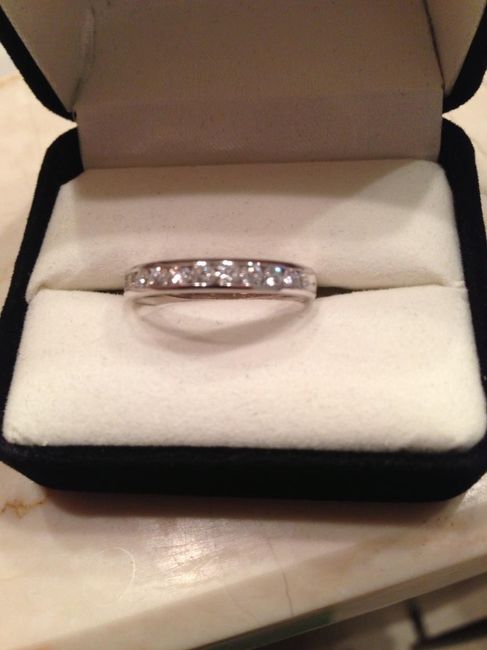 I want to see some wedding bands