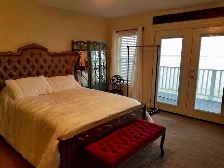 Where are you getting ready? - 4