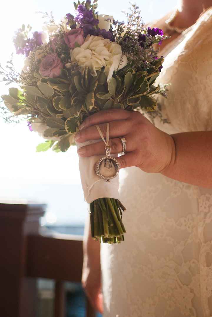 Bouquet charm.