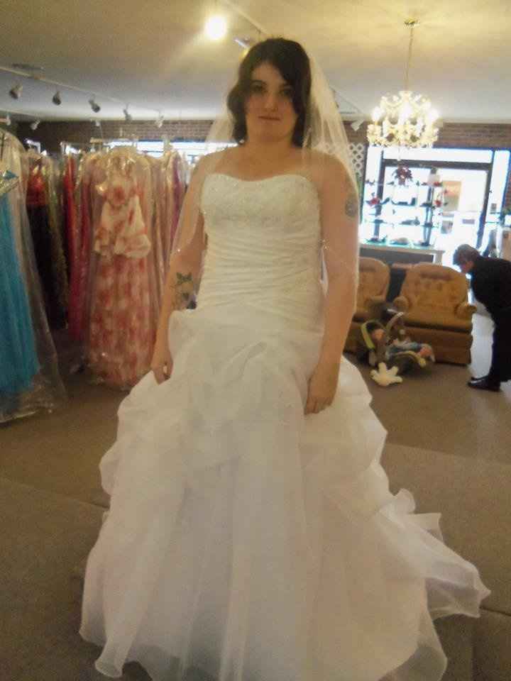 Post your Wedding  dress :)