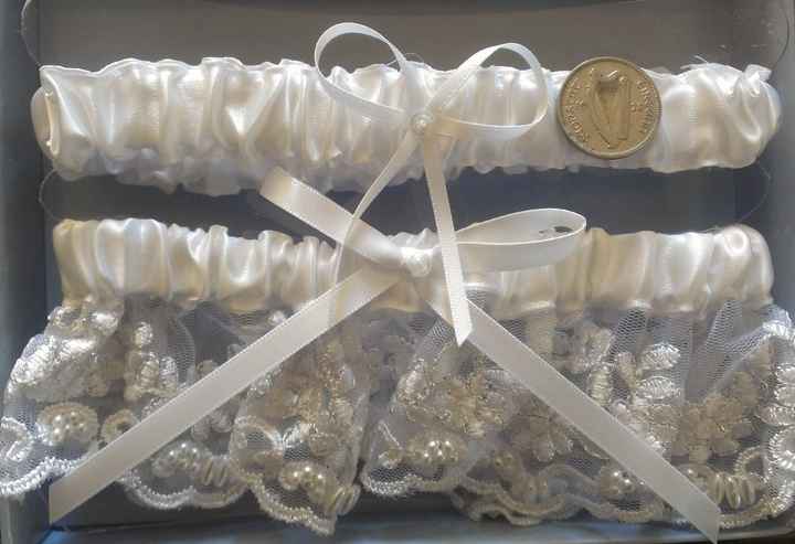 what is your old, new, borrowed and blue? Need help with mine!!!