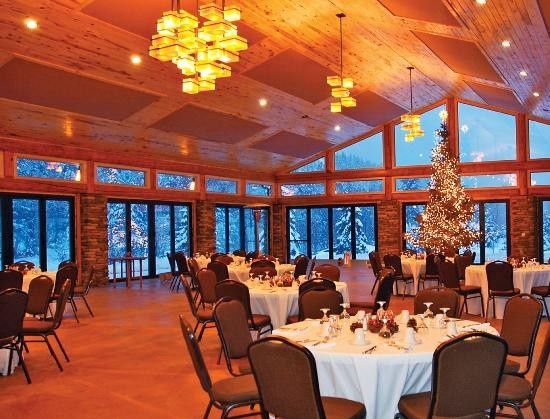 Input please! Colors and centerpieces for fall mountain wedding