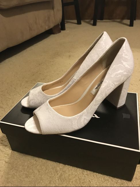 Show me your shoes! - 1