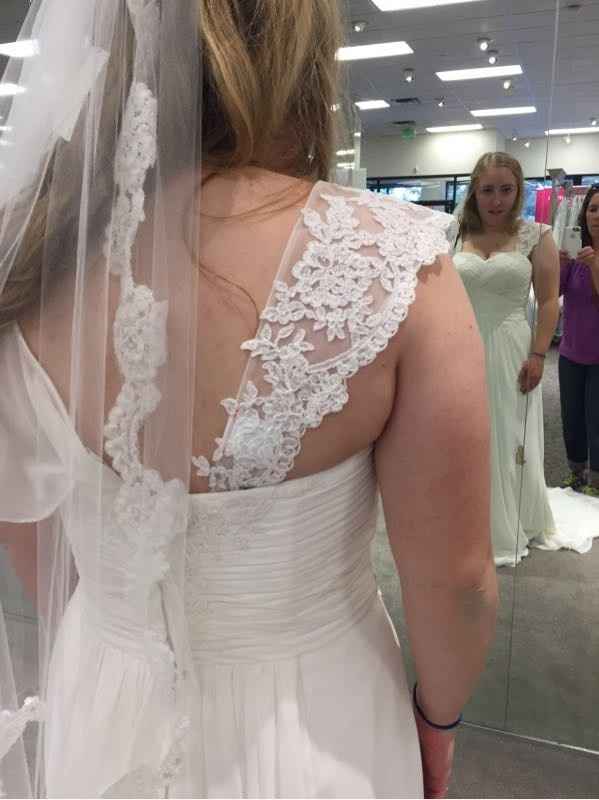 Adding sleeves to my dress HELP!:)