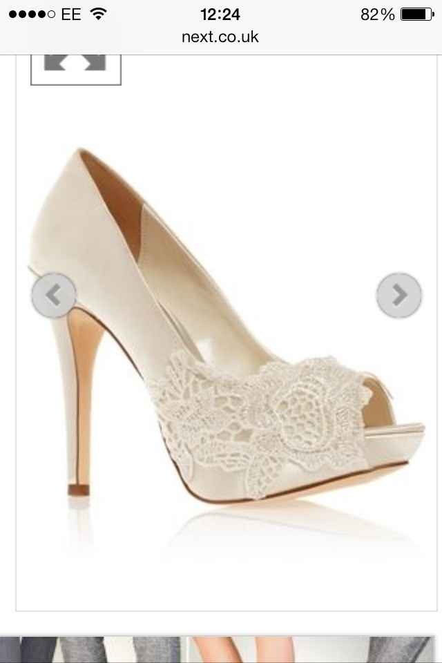 Show me your shoes, please!