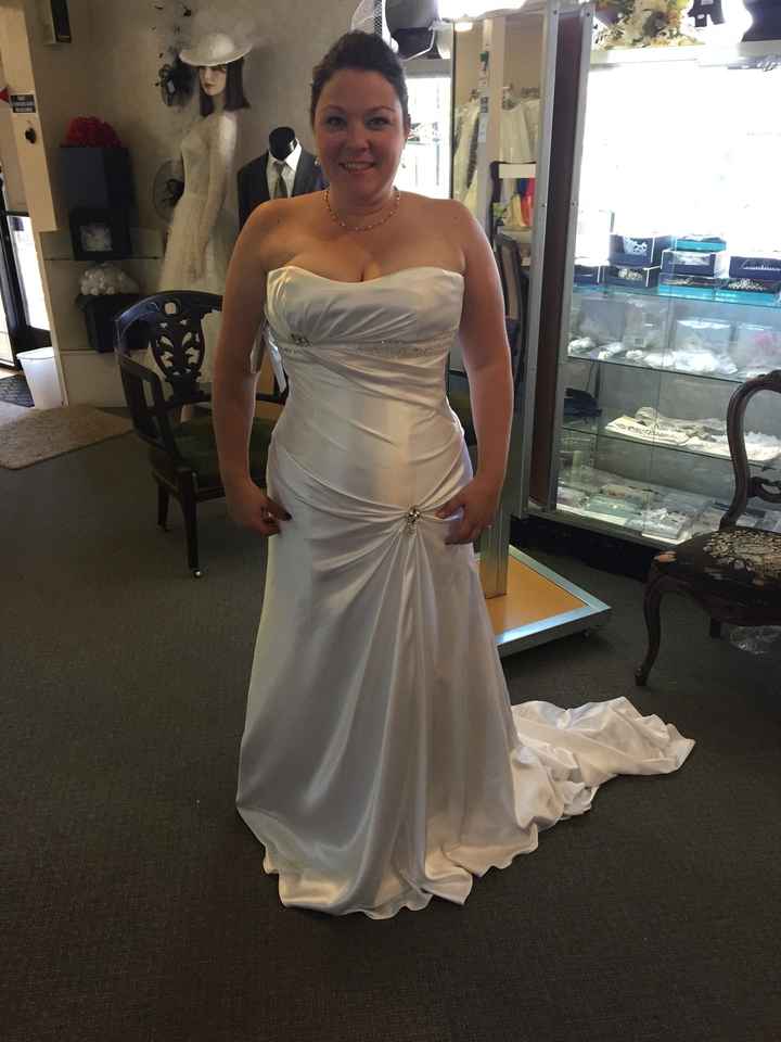 What amount did you spend on your wedding dress? (You don't have to answer)