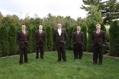 Does the father of the bride wear the same tux as the BM and GM