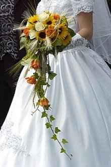 For anyone who plans on using or has used sunflower bouquets.. Can I see yours? *PICS*