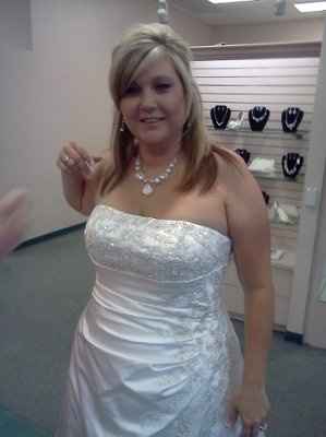 plus size brides