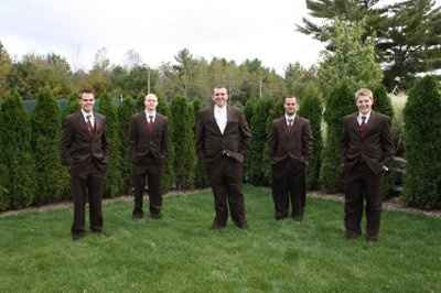 Does the father of the bride wear the same tux as the BM and GM