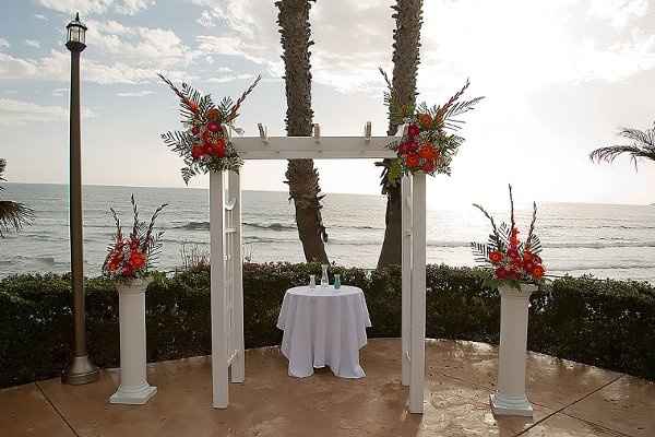 Beach Brides...show your Pictures!