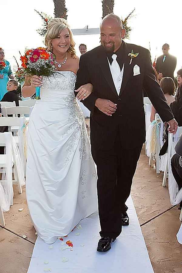 Plus sized brides - show off your dress!