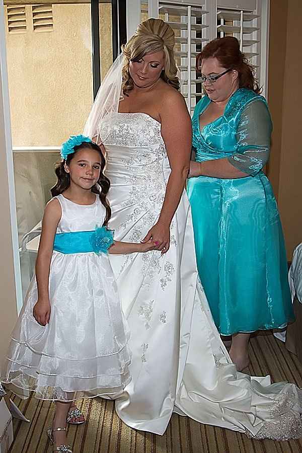 Plus sized brides - show off your dress!