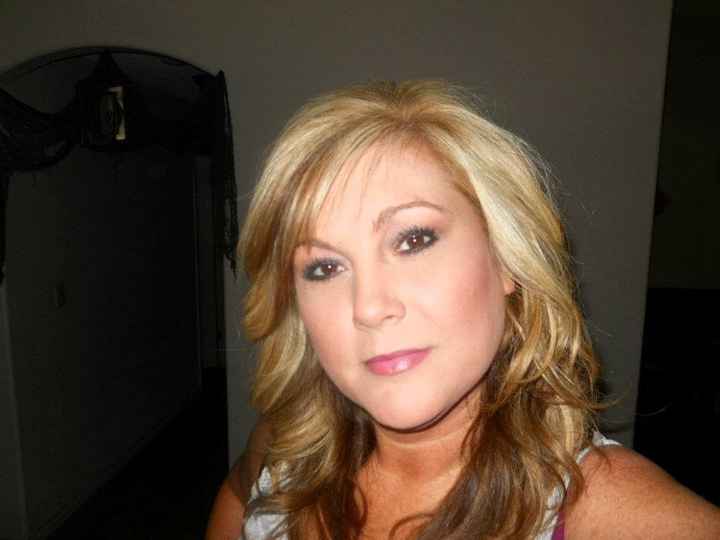 eye liner under eye?