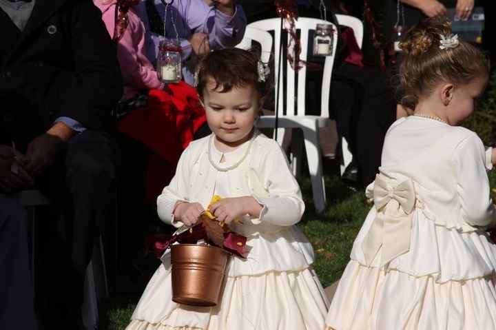 Flower girl baskets... Why are they all so small?!