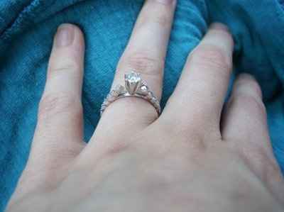 New engagement Ring(s)????  pics!