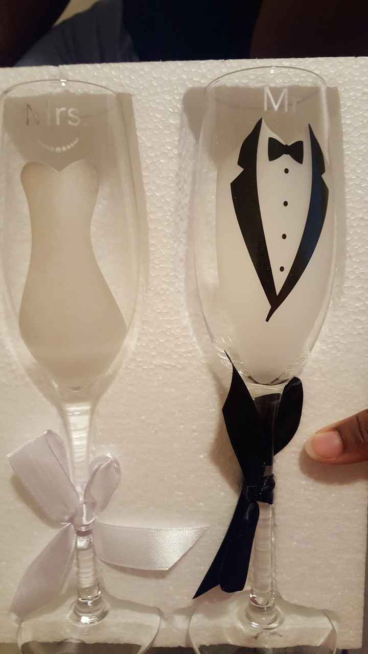 Show me your wedding flutes!